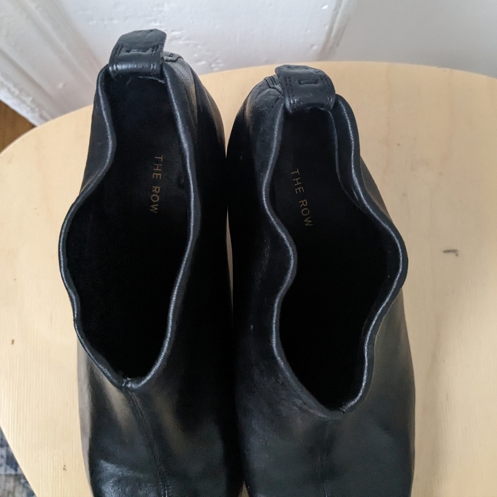 Authentic The Row Pointed Leather Heels - image 3